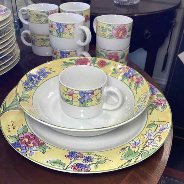 26 Piece Set of Sakura "Creme Brulee" Dishes