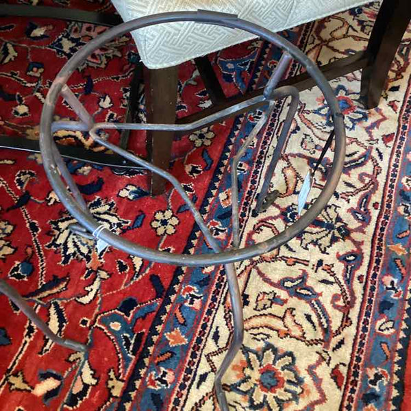 Iron Pot Stand