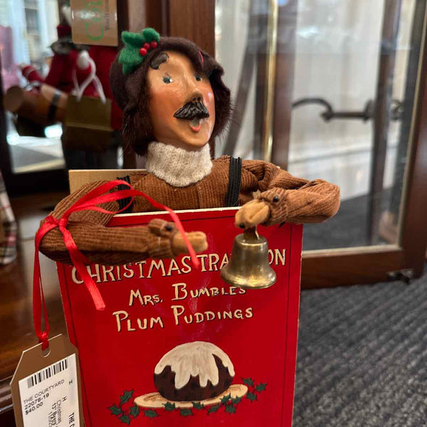 Byers' Choice Moyes Baker Caroler