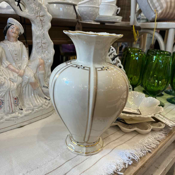 Lenox Vanguard Ivory Vase