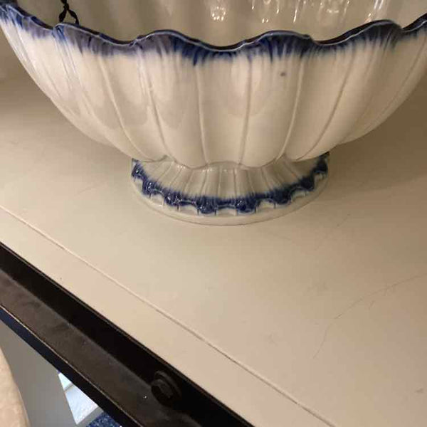 Ceramic Pedestal Bowl with Blue Scalloped Feather Edge