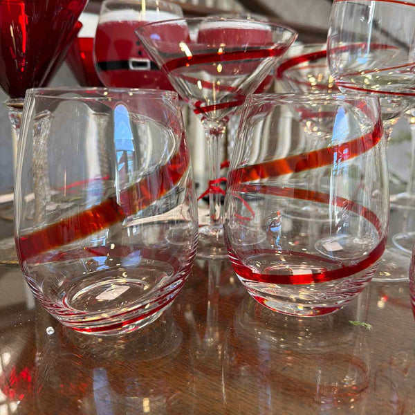 4 Swirl Red Stemless Wine Glasses