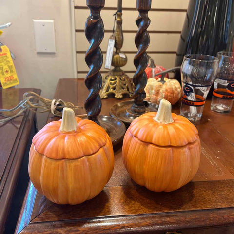 Pair of Pumpkins with Lids