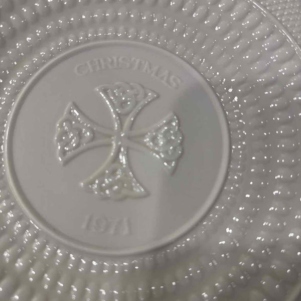 Belleek 1971 Christmas Plate