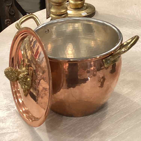 Williams Sonoma Hammered Copper Pot w/Artichoke Lid