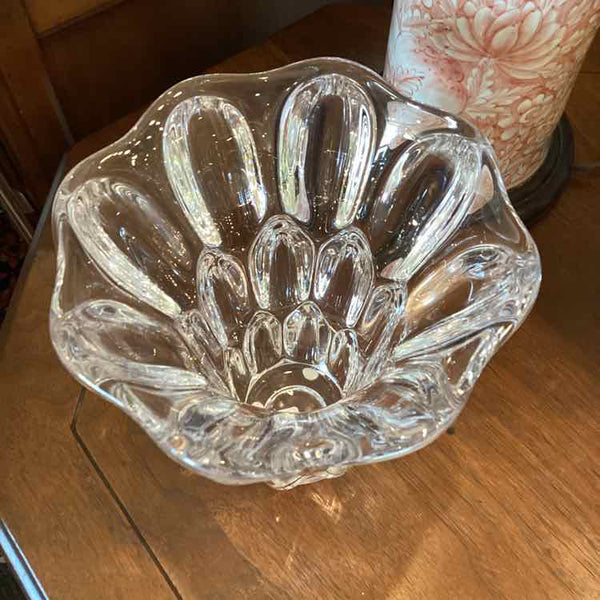 Crystal Vase With Scalloped Design