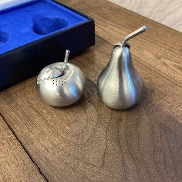 Pewter Apple & Pear S&P Shakers