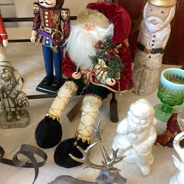 Sitting Santa