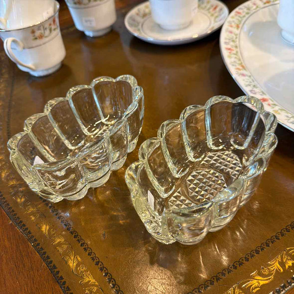 Pr. Glass Spoon Rests