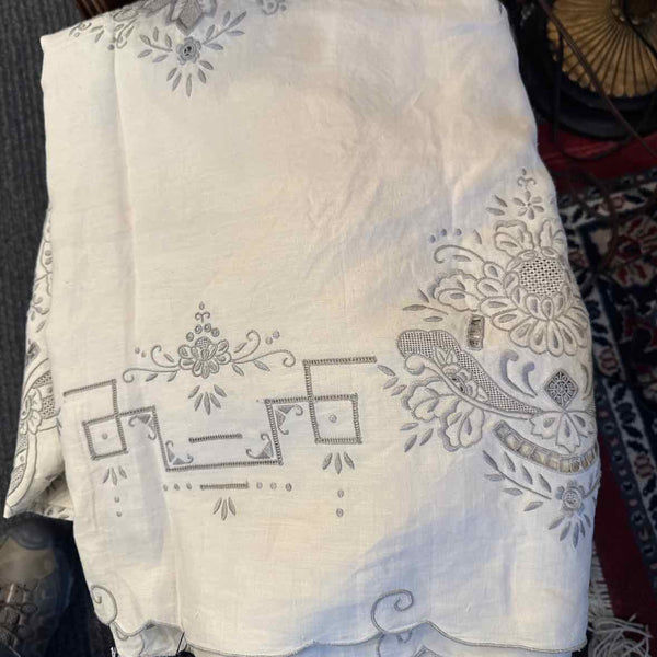 Vintage Beige Tablecloth & 24 Napkins