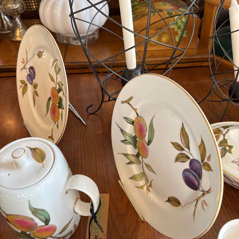 Royal Worcester "Evesham" Set of 2 Dinner Plates