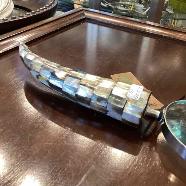 Magnifying Glass - Mother of Pearl
