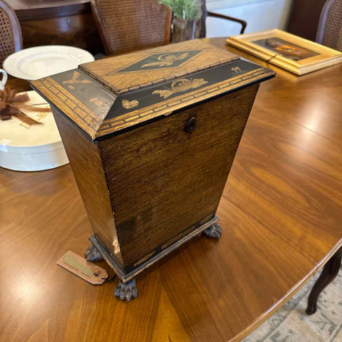 Magazine Holder With Claw Feet