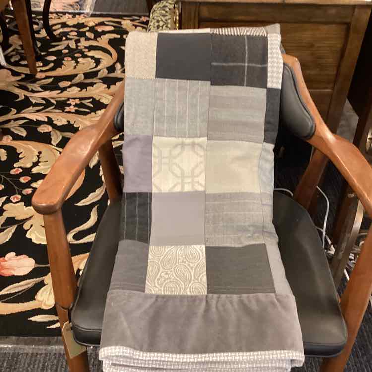 Holland & Sherry Scottish Wool Quilted Lap Throw