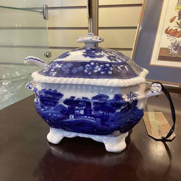 Spode 3 Piece Sauce Dish, Lid, & Ladle