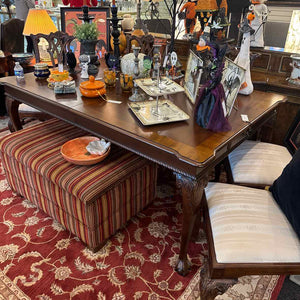 American Drew Dining Table And Six Chairs
