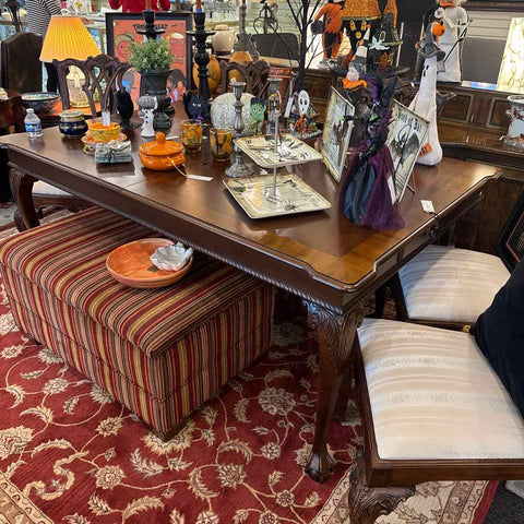 American Drew Dining Table And Six Chairs