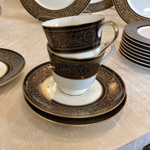 64 Piece Set Of Mikasa Mount Holyoke China