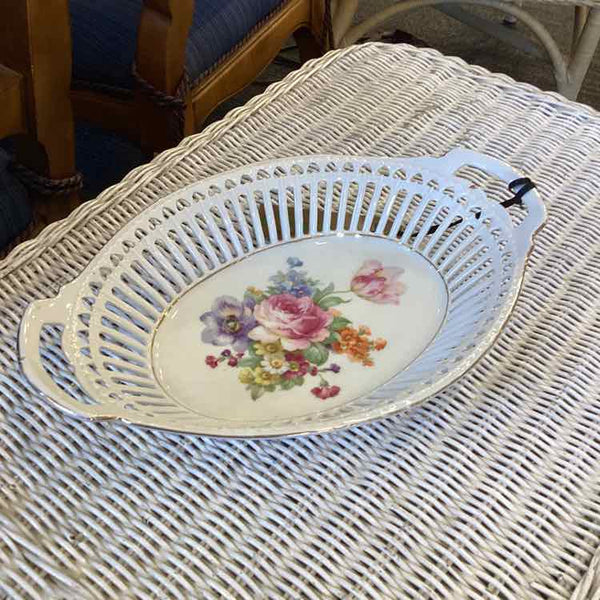 Oval Cut Latttice Porcelain Basket