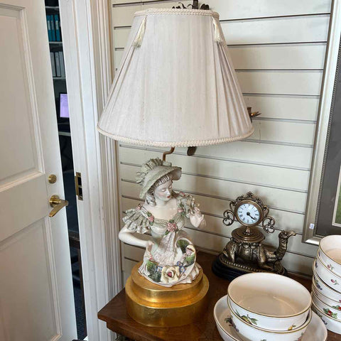 Vintage Porcelain Figurine Lamp