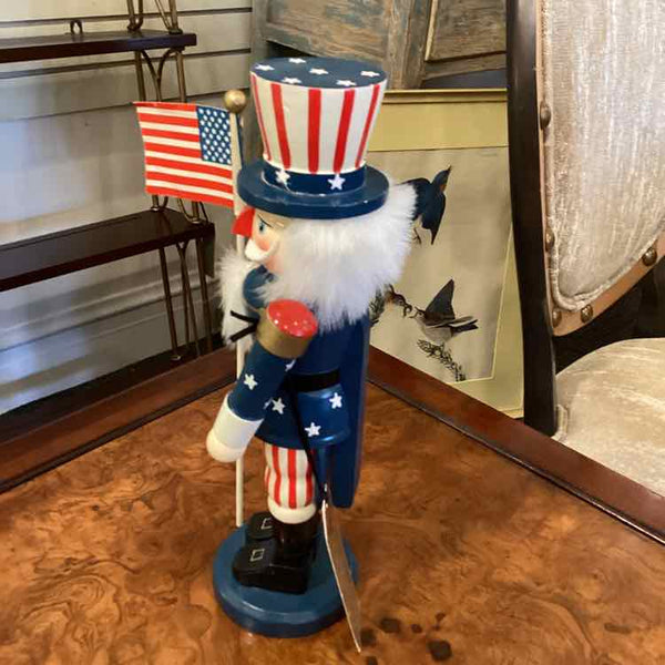 Uncle Sam Nutcracker