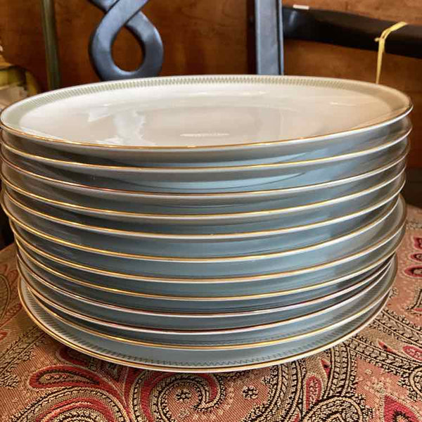 12 Mid-Century Dinner Plates