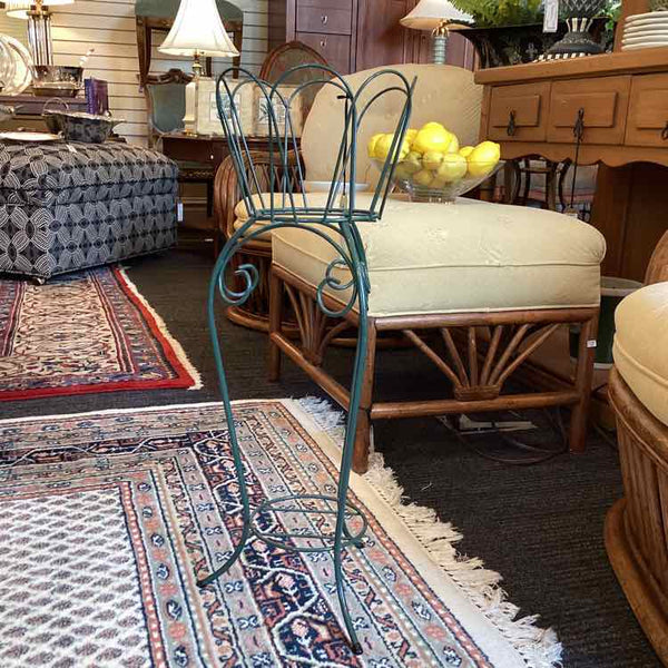 Green Wire Plantstand