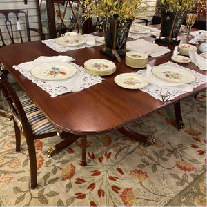 Mahogany Dining Table w 3 Leaves