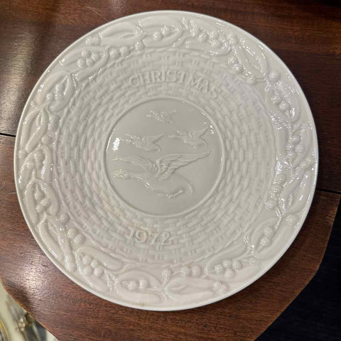 Belleek 1972 Christmas Plate