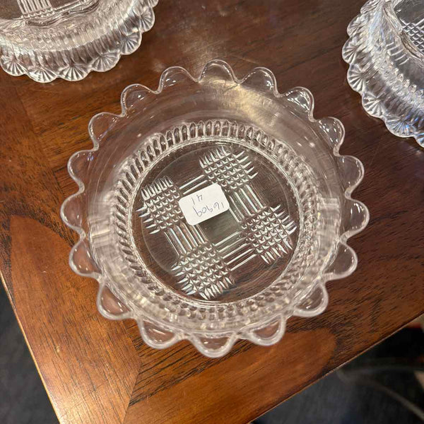 Set of 8 Glass Berry Bowls