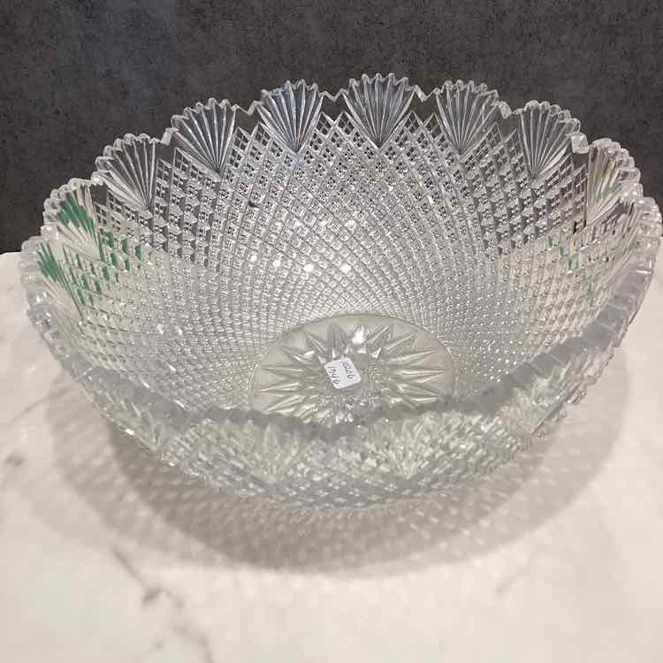 Rd Cut Crystal Motif Bowl "As Is"