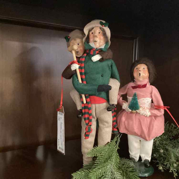 Byer's Choice Bob Cratchit with Tiny Tim