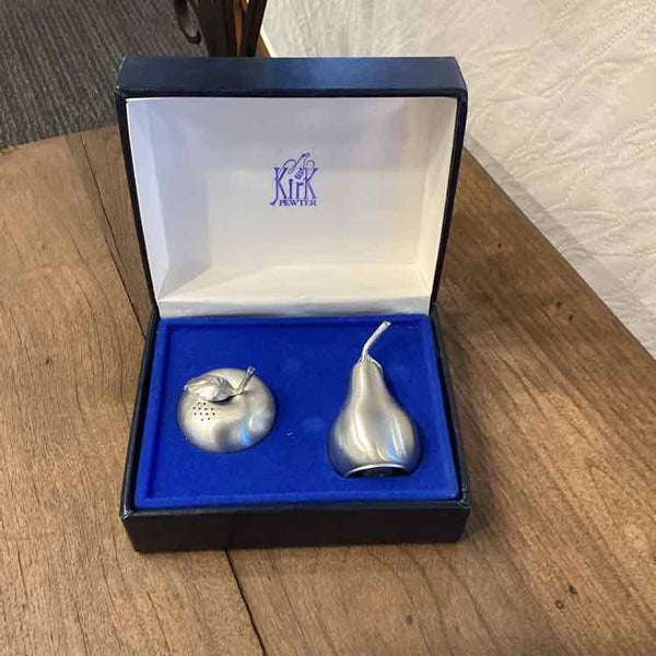 Pewter Apple & Pear S&P Shakers