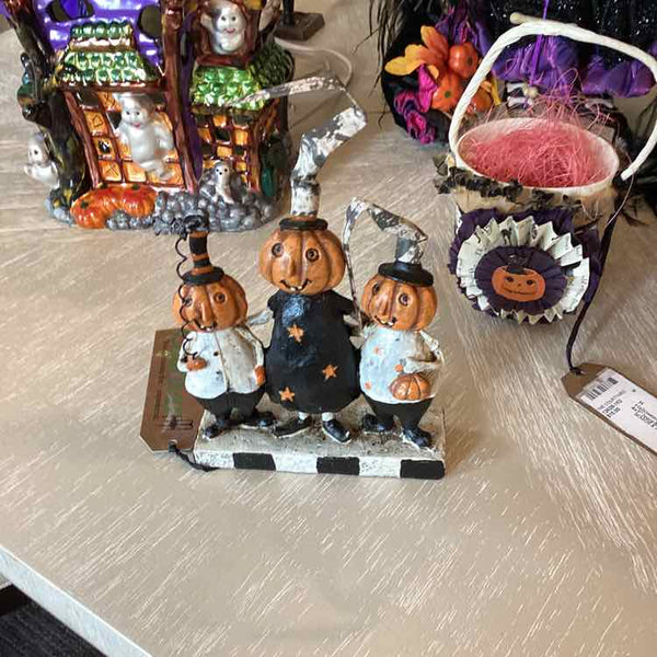 Dec. 3 Pumpkin Figures