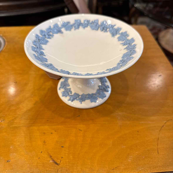 Wedgwood Queenware Pedestal Plate