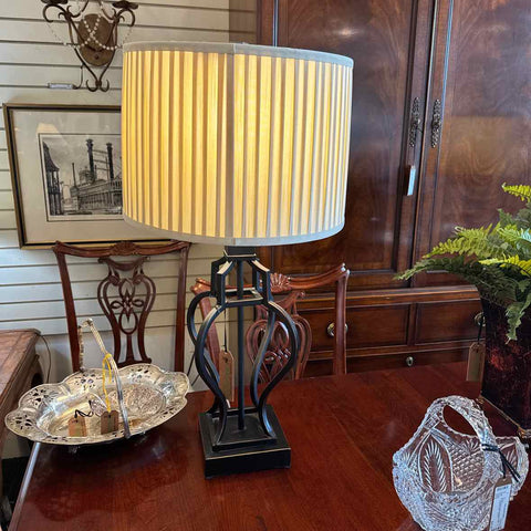 Black Open Iron Lamp