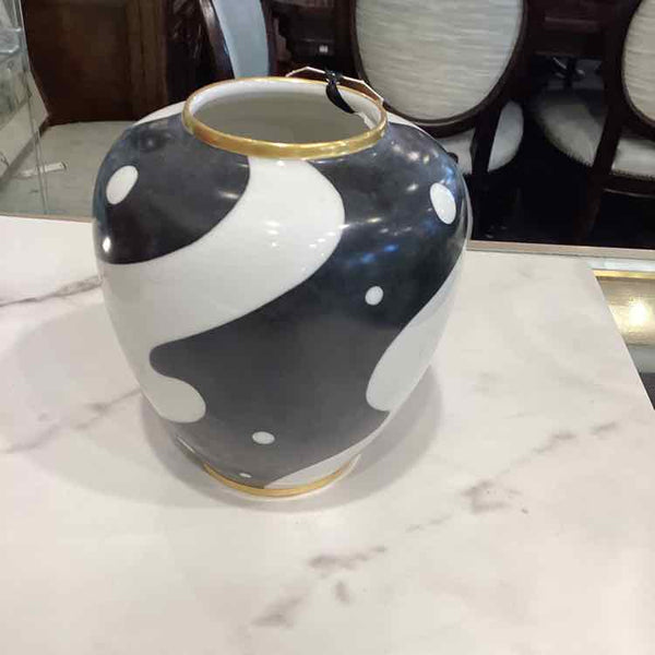 Black & White Plankenhammer Vase