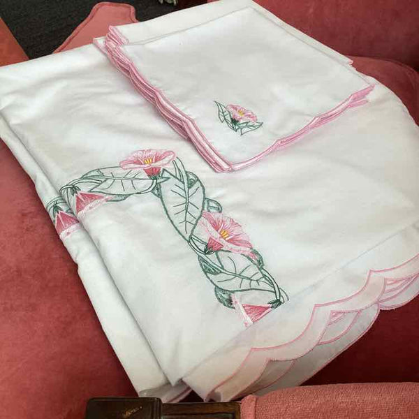 Cotton Table Cloth with 11 Matching Napkins