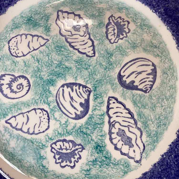 Round Plate Blue with Shells