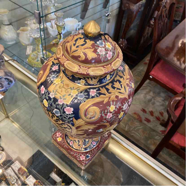 Decorative Urn with Lid