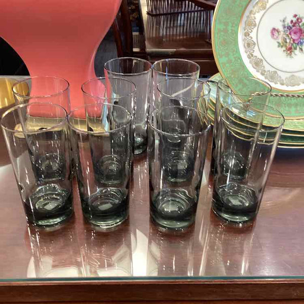 10 Mid-Century Black Glasses