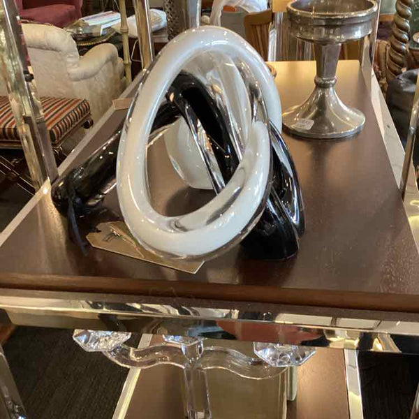 Abstract Black & White Intertwined Glass Knot