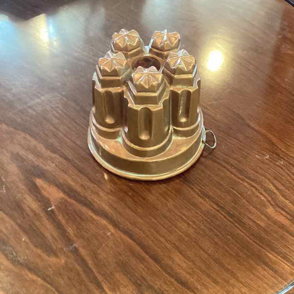 Round (5 Towers) Copper Mold (c 1880)