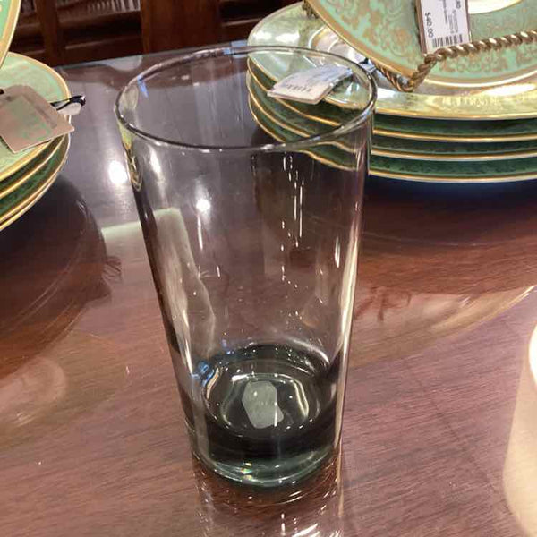 10 Mid-Century Black Glasses