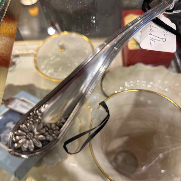 Soup Ladle With Daisies