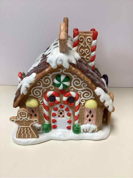 Retired Partylite Gingerbread Tealight House