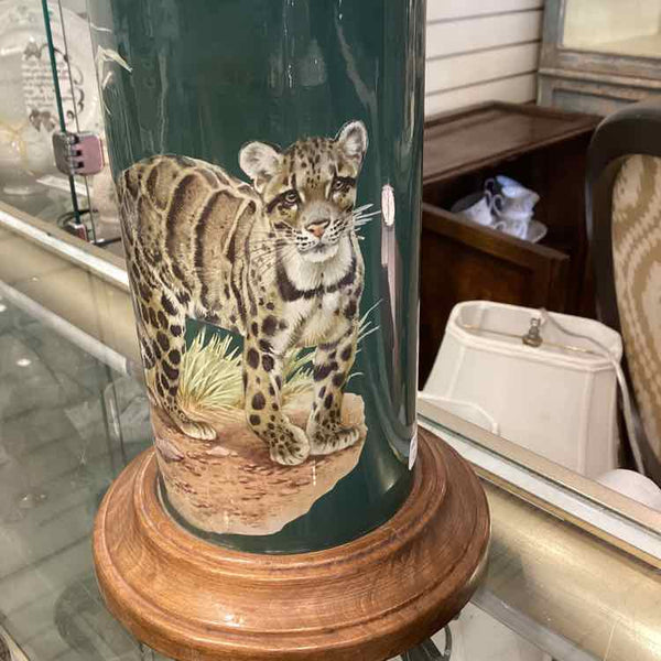 Green  Lamp With Leopard