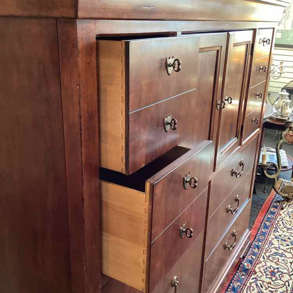 Henredon Double Dresser Aged Cherry - Cavalier