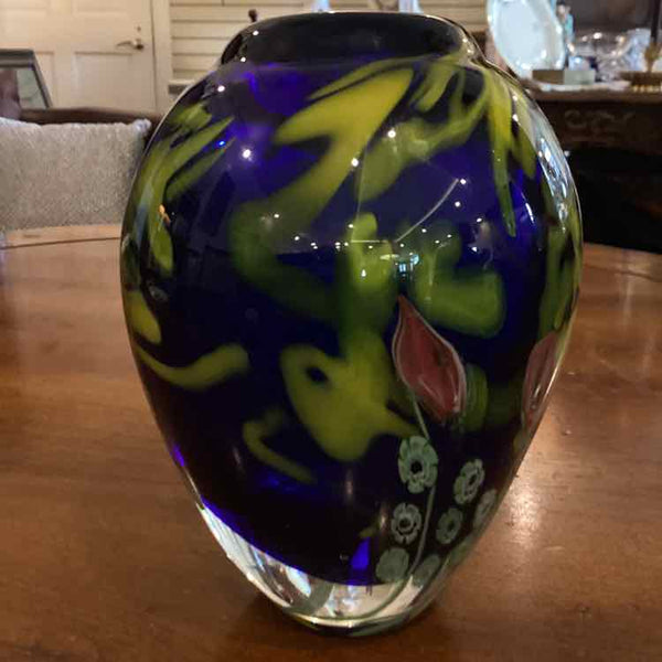 Kusak Glass Hand Blown Vase
