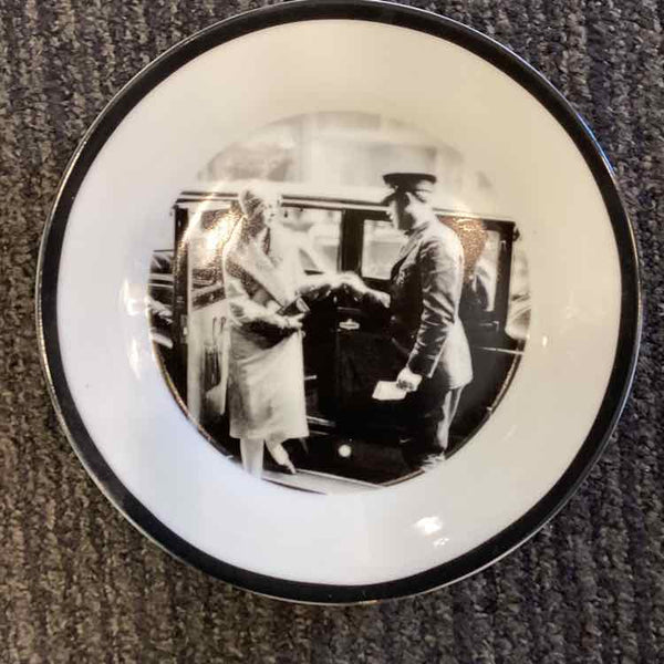 Set of 4 Vintage Marshall Field Plates